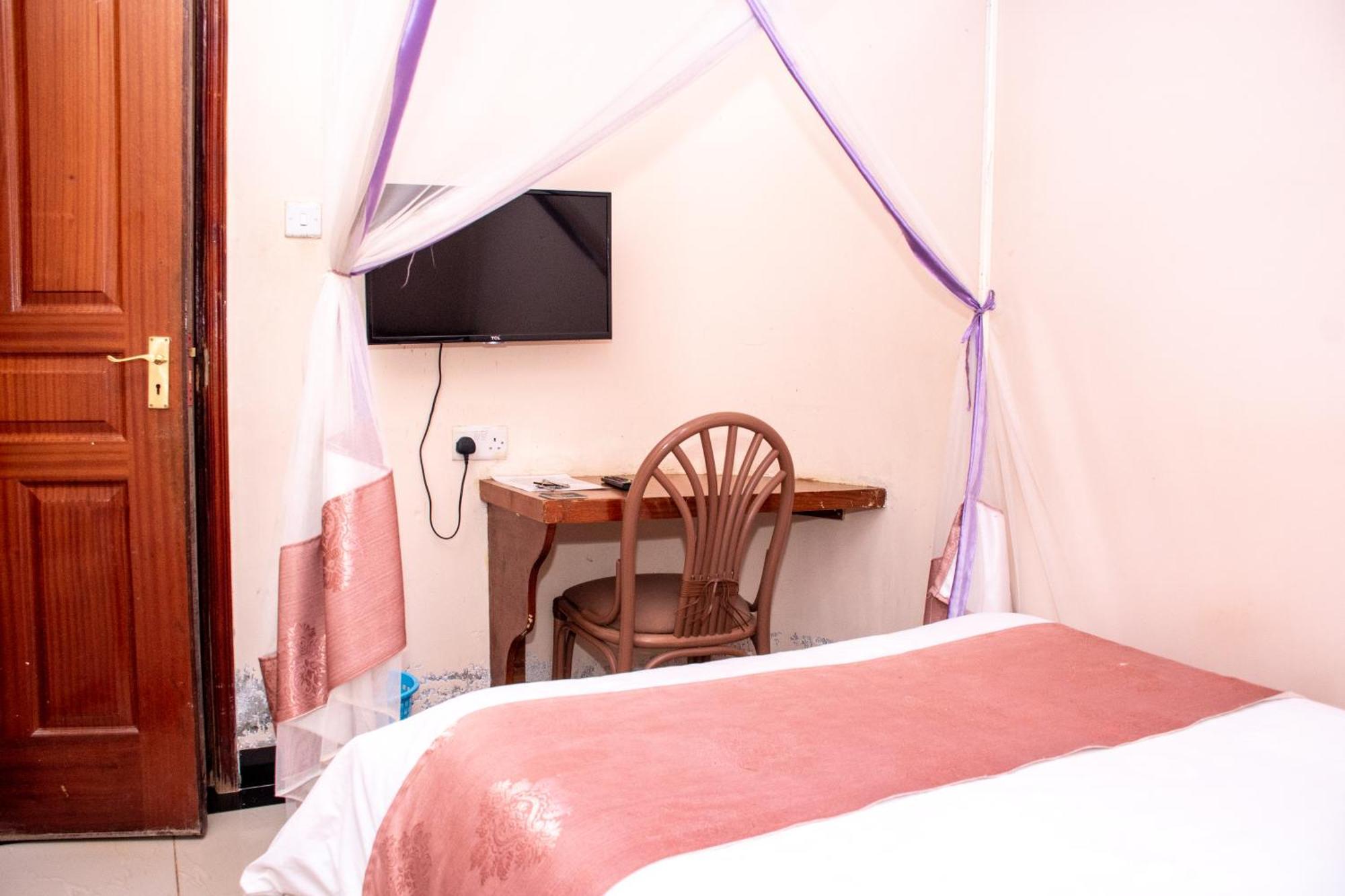 Super Break Hotel Kitale Eksteriør bilde