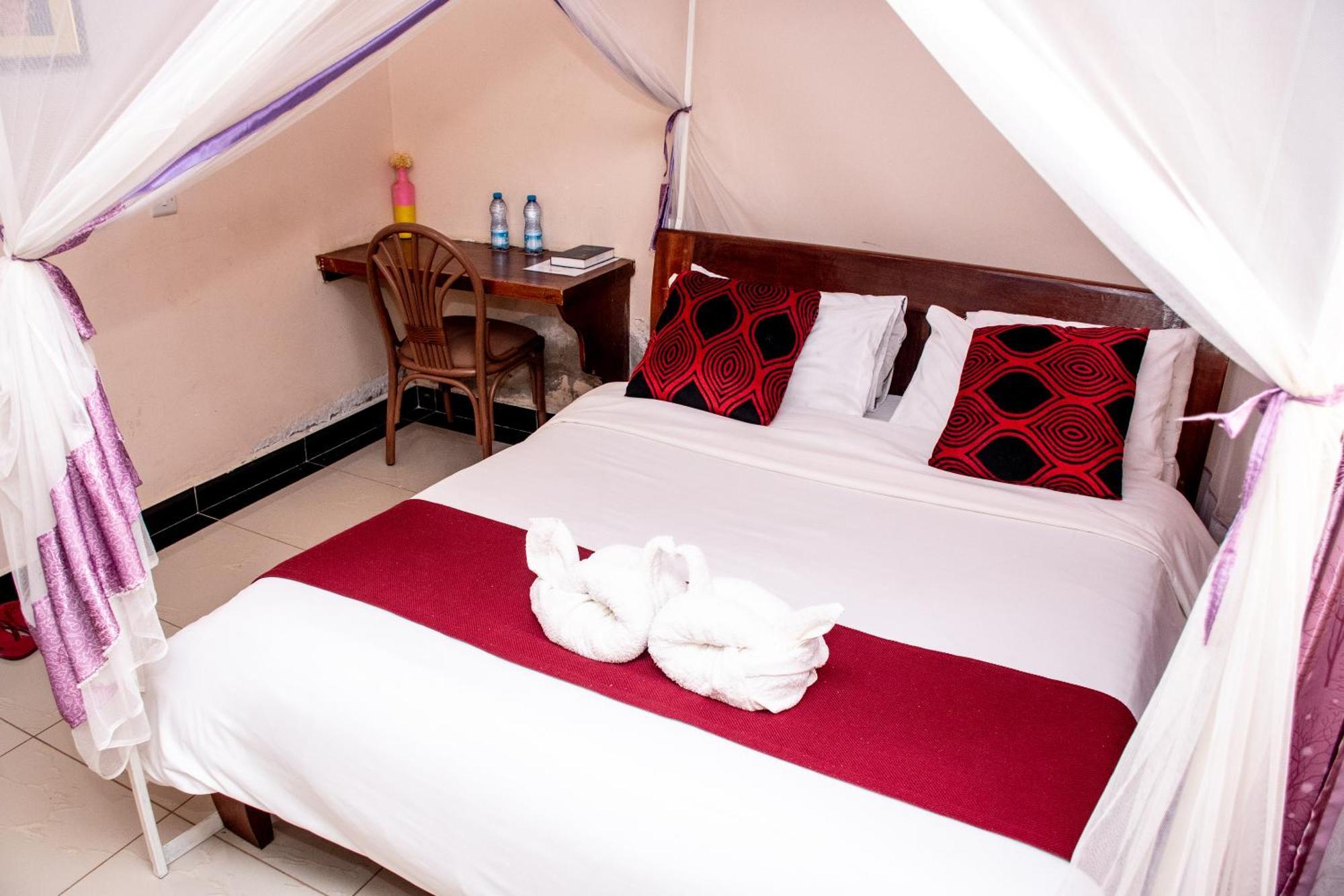 Super Break Hotel Kitale Eksteriør bilde
